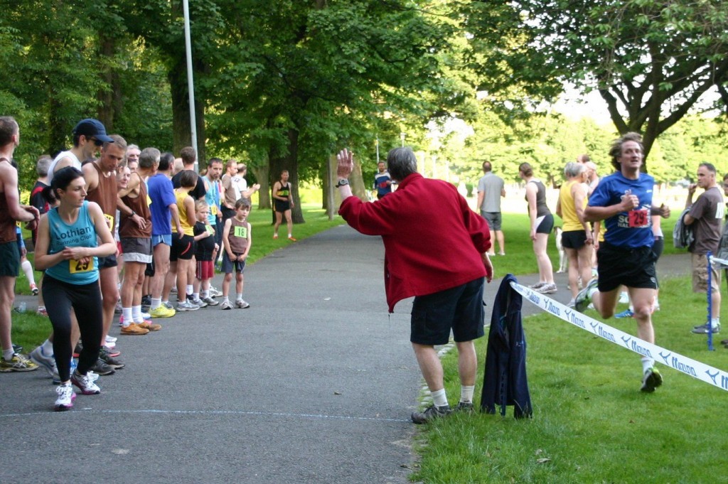 3 X I MILE RELAYS – Lothian Running Club