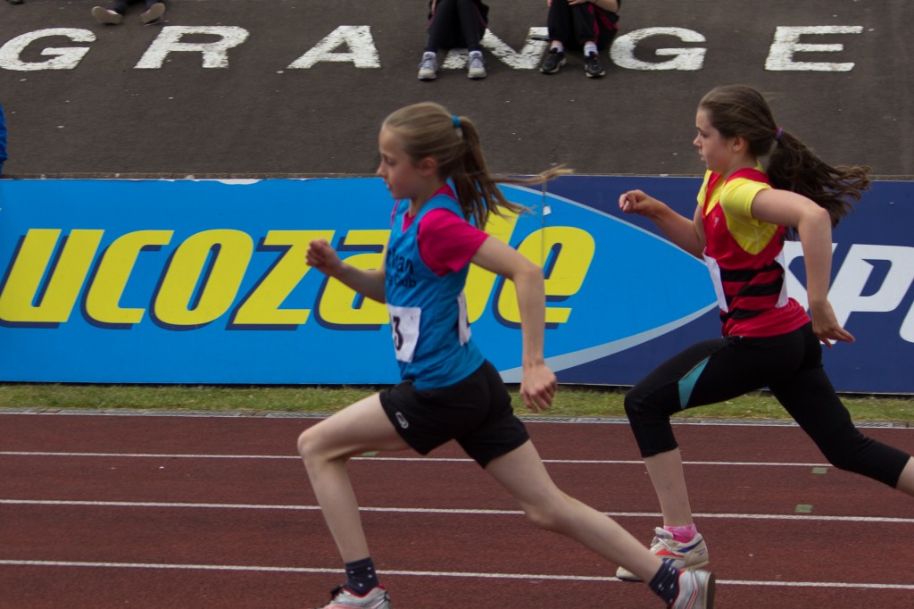 Hannah sets a new PB in the 800m